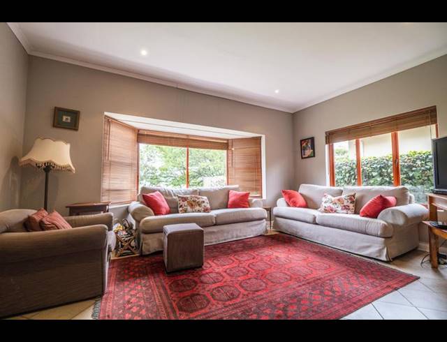 4 BEDROOM HOUSE FOR SALE IN OATLANDS NORTH
